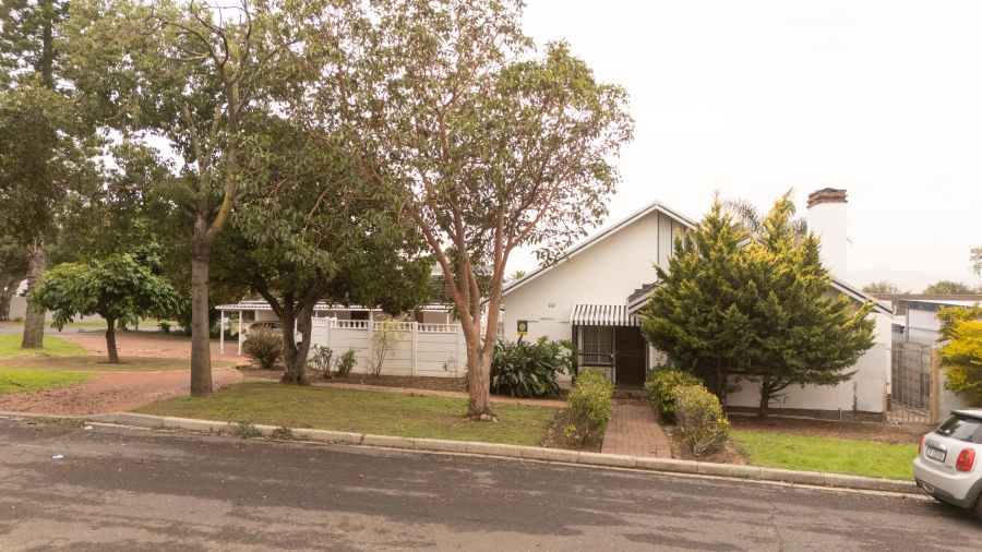 3 Bedroom Property for Sale in Bellair Western Cape
